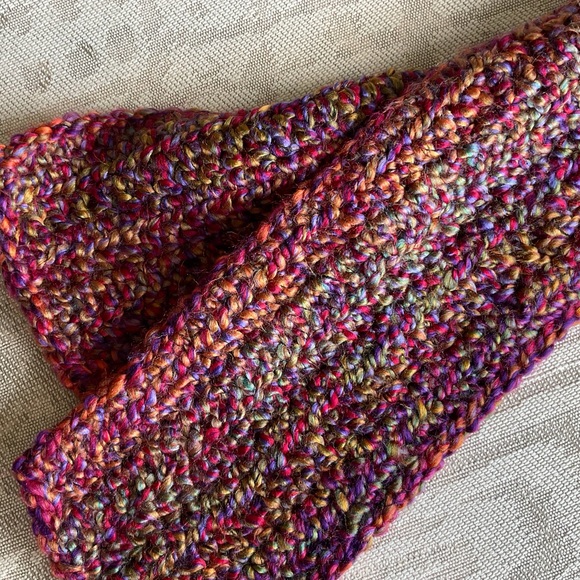 New XL Hand Crocheted Winter Scarf 🧣 - Picture 1 of 7